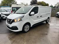 NISSAN NV300